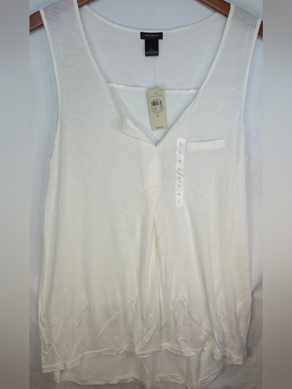 Women's Ann Taylor Off-white Flowy Versatile Tank Top Size Large Super Soft NWT